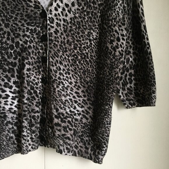 Rosette Print Soft Rayon Button Down Cardigan - Picture 4 of 15